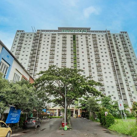Oyo 94100 Gateway Pasteur Apartment By Ilyasa Bandung Exterior foto