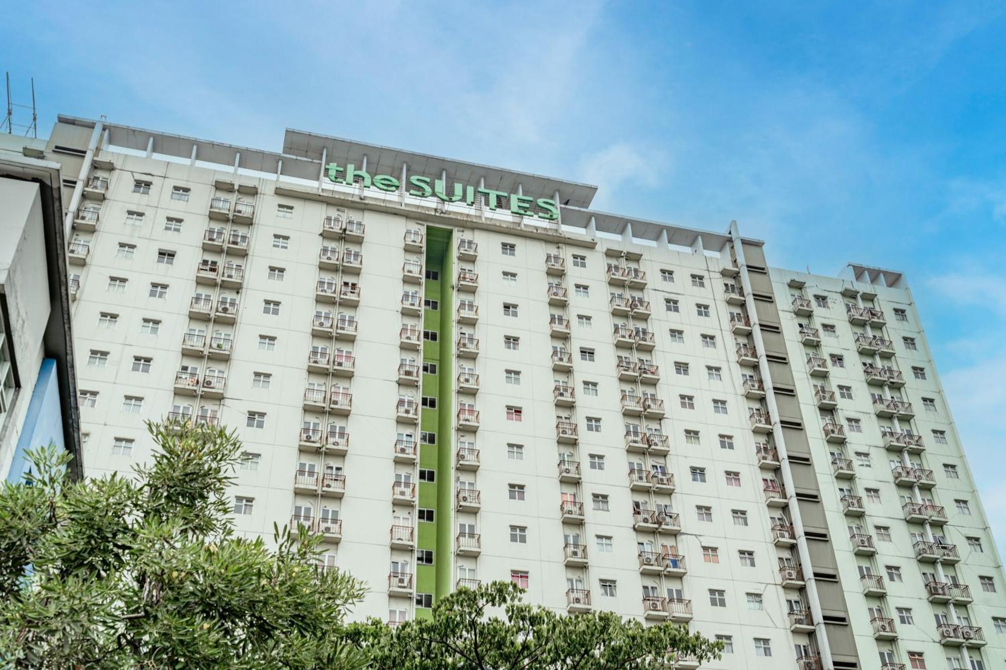 Oyo 94100 Gateway Pasteur Apartment By Ilyasa Bandung Exterior foto