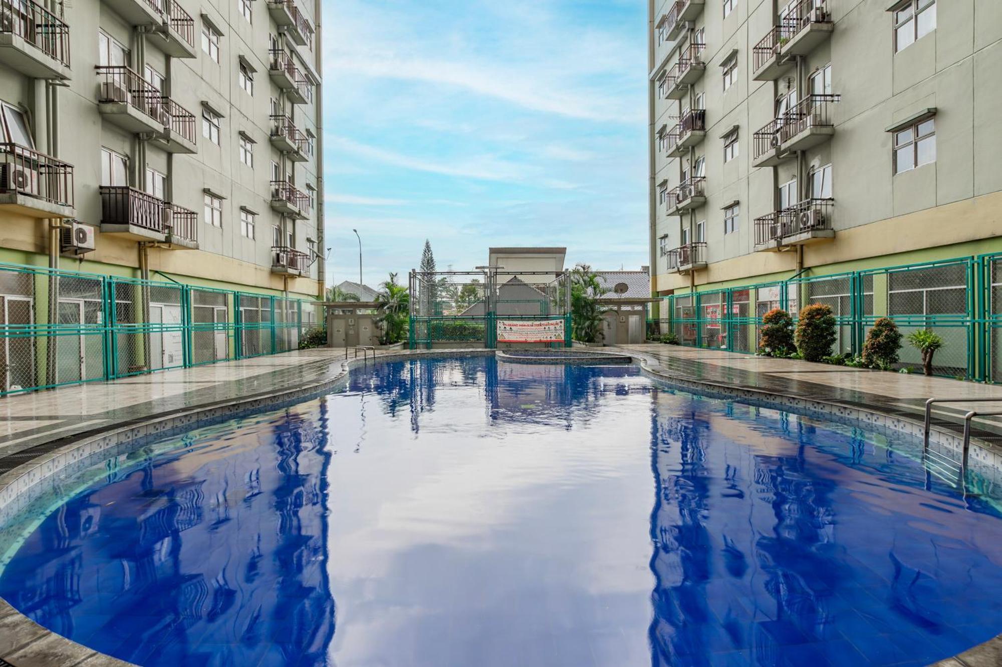 Oyo 94100 Gateway Pasteur Apartment By Ilyasa Bandung Exterior foto